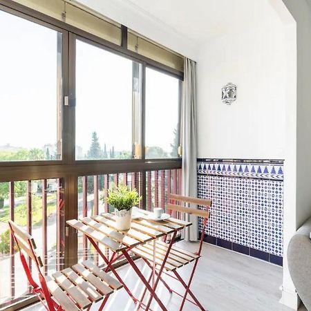Apartamento Amplio Con 4 Habitaciones Y 2 Banos - Great Apartment With 4 Rooms - 2 Baths Seville Exterior photo